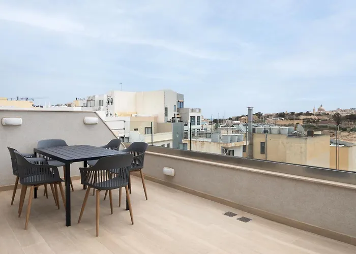 Modern 2Br Duplex Penthouse With Front Balcony And Large Terrace - Close To Saint Julians & Sliema