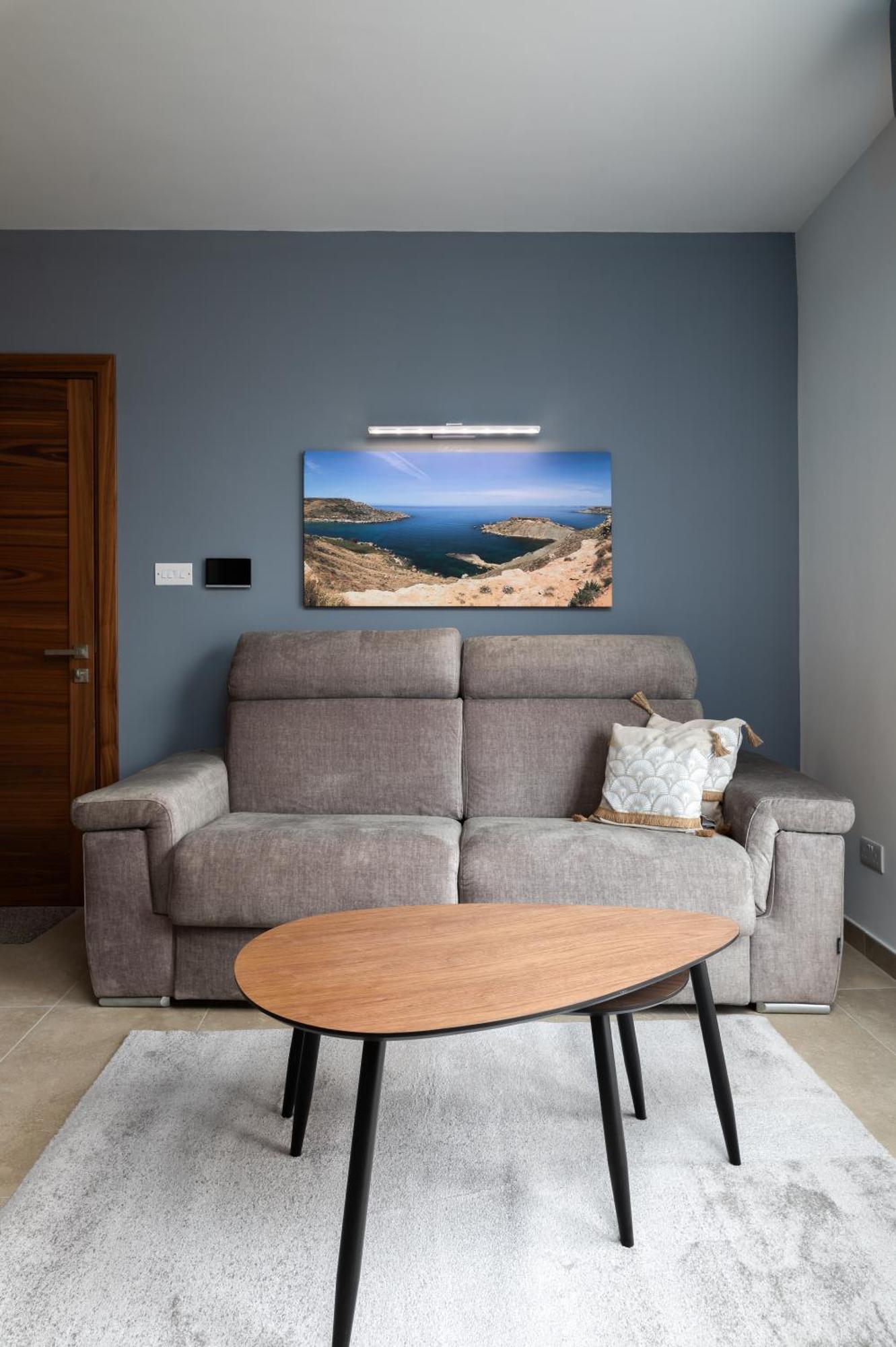 Appartamento Modern 2br Duplex Penthouse With Front Balcony And Large Terrace - Close To Saint Julians & Sliema