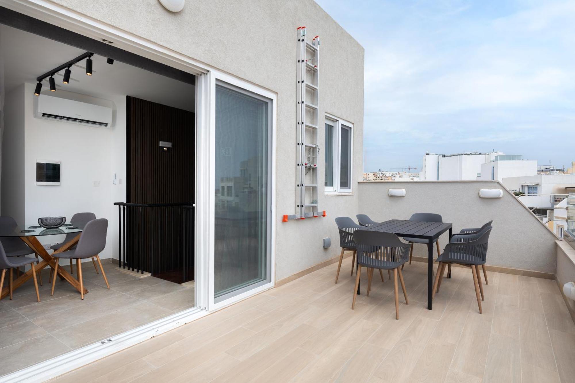 Modern 2br Duplex Penthouse With Front Balcony And Large Terrace - Close To Saint Julians & Sliema