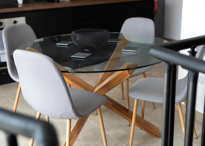 Modern 2Br Duplex Penthouse With Front Balcony And Large Terrace - Close To Saint Julians & Sliema